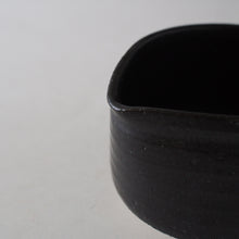 Load image into Gallery viewer, MINOYAKI BLACK KATAKUCHI MATCHA BOWL (LARGE)
