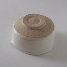 Load image into Gallery viewer, MINOYAKI WHITE KATAKUCHI MATCHA BOWL (LARGE)