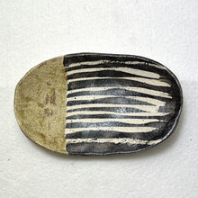 Load image into Gallery viewer, ROKURO OVAL PLATE TOGUSA YELLOW
