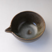 Load image into Gallery viewer, MINOYAKI IBUSHI GOLD KATAKUCHI MATCHA BOWL