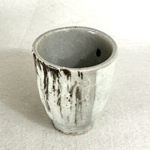 Load image into Gallery viewer, ROKURO WHITE GLAZE TEACUP