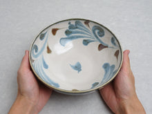 Load image into Gallery viewer, BRUSH BLUE RAMEN BOWL KARAKUSA**