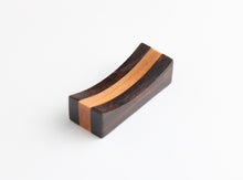 Load image into Gallery viewer, SAKURA CHOPSTICKS & CHOPSTICKS RESTS GIFT SET (BLACK & RED)