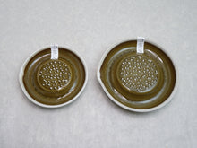 Load image into Gallery viewer, MUJUN SURI PLATE MOTOSHIGE JAPANESE GRATER (2SIZES)