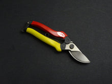 Load image into Gallery viewer, HASAMI MASAMUNE PRUNING SHEARS 200MM WITH RED AND YELLOW HANDLES