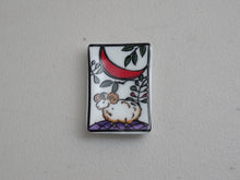 Load image into Gallery viewer, MINOYAKI HANAFUDA-STYLE ZODIAC CHOPSTICKS REST