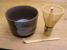 Load image into Gallery viewer, MINOYAKI MATCHA BOWL (HAKEME) WITH BAMBOO WHISK #80 & CHASHAKU / SCOOP SET