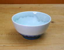Load image into Gallery viewer, MINOYAKI PASTEL-COLOUR BLUE x NAVY MATCHA BOWL