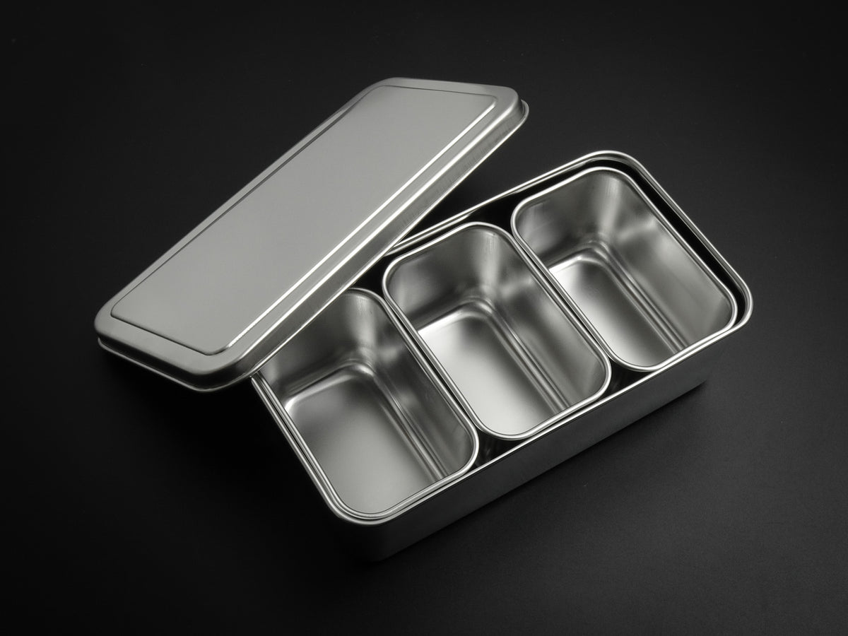 JAPANESE STAINLESS STEEL 12 YAKUMI SMALL GASTRONORM PANS SET* – KATABA  Japanese Knife Specialists