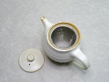 Load image into Gallery viewer, MASHIKOYAKI KINARI TEAPOT WITH STAINLESS STRAINER