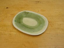 Load image into Gallery viewer, SHIGARAKIYAKI HECHIMON FRESH GREENERY OVAL SMALL PLATE