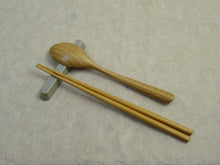 Load image into Gallery viewer, MINOYAKI BRANCHE CUTLERY REST LAVENDER