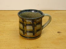 Load image into Gallery viewer, MINOYAKI PLAID MUG CUP