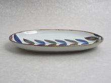 Load image into Gallery viewer, HASAMIYAKI BLUE LEAF OVAL PLATE**