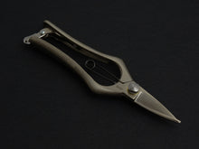 Load image into Gallery viewer, ONOYOSHI HAMONO FORGED PRUNING SHEARS FOR ROSE 180MM*