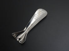 Load image into Gallery viewer, TSUBOE JAPANESE HANDY GRATER / OROSHIGANE