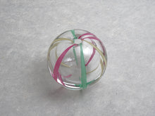Load image into Gallery viewer, TSUGARU HANDMADE VIDRO TEMARI FLOWER VASE YAYOI