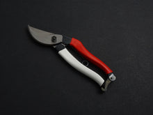 Load image into Gallery viewer, OKATSUNE SECATEURS 210MM / SENTEI BASAMI**