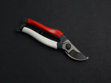 Load image into Gallery viewer, OKATSUNE SECATEURS 180MM / SENTEI BASAMI