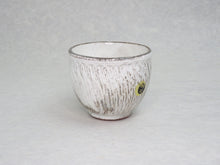 Load image into Gallery viewer, SHIGARAKIYAKI HECHIMON YUKI-TSUBASA TEA CUP