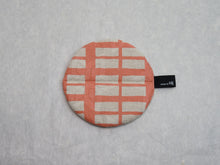Load image into Gallery viewer, MANMARU/ROUND POTHOLDER & TRIVET