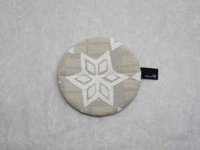 Load image into Gallery viewer, MANMARU/ROUND POTHOLDER & TRIVET