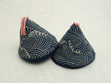 Load image into Gallery viewer, NABETSUKAMI / POTHOLDER  SET OF 2**