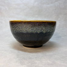 Load image into Gallery viewer, MINOYAKI AMANOGAWA BROWN UNOFU MATCHA BOWL