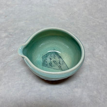 Load image into Gallery viewer, TWO-COLOUR LINE KATAKUCHI MATCHA BOWL (BLUE & WHITE)