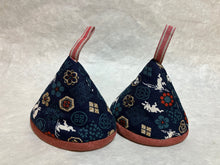 Load image into Gallery viewer, NABETSUKAMI / POTHOLDER SET OF 2