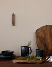 Load image into Gallery viewer, NOYER SINGLE KNIFE MAGNETIC RACK / AMERICAN WALNUT WOOD