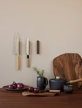 Load image into Gallery viewer, NOYER SINGLE KNIFE MAGNETIC RACK / AMERICAN WALNUT WOOD