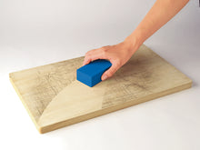 Load image into Gallery viewer, Wabi Sabi WARE MANAITA KEZURI / SCRUBBER SET FOR SYNTHETIC RUBBER CUTTING BOARD