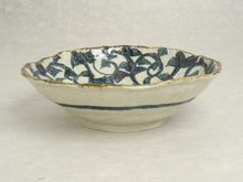 Load image into Gallery viewer, MINOYAKI TAKO KARAKUSA TAYOBACHI BOWL**