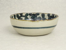 Load image into Gallery viewer, MINOYAKI TAKO KARAKUSA OVAL FUKABACHI BOWL**