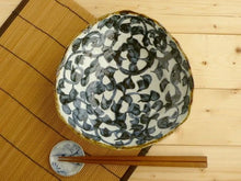 Load image into Gallery viewer, MINOYAKI TAKO KARAKUSA TAYOBACHI BOWL**