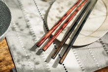 Load image into Gallery viewer, SHIRAKABA THIN TIP CHOPSTICKS SET WITH GIFT BOX (RED & BLACK)**