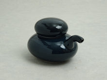 Load image into Gallery viewer, HASAMIYAKI HAKUZANGAMA ISHIKORO SHOYU-SASHI / SOY SAUCE POT NAVY**