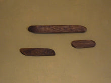 Load image into Gallery viewer, NOYER KNIFE MAGNET RACK / AMERICAN WALNUT