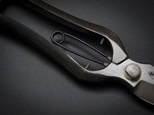 Load image into Gallery viewer, ABUKUMAKAWA FORGED SECATEURS 180MM / SPRING CLIP*
