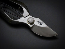 Load image into Gallery viewer, ABUKUMAKAWA FORGED SECATEURS 180MM / SPRING CLIP*