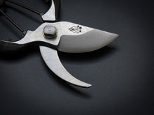 Load image into Gallery viewer, KOGETSU FORGED SECATEURS 180MM