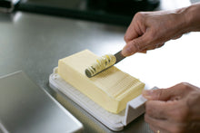 Load image into Gallery viewer, EAtoCO NULU BUTTER KNIFE
