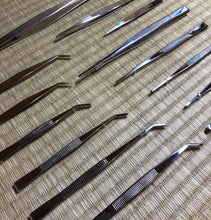Load image into Gallery viewer, NIIGATA BISHOU PROFESSIONAL PLATING TWEEZERS*