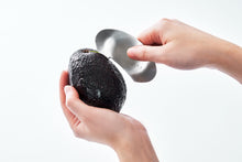 Load image into Gallery viewer, EAtoCO MUKU AVOCADO CUTTER**
