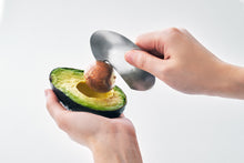 Load image into Gallery viewer, EAtoCO MUKU AVOCADO CUTTER**