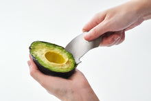 Load image into Gallery viewer, EAtoCO MUKU AVOCADO CUTTER**