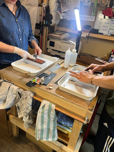 Welcome to our knife sharpening class!