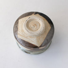 Load image into Gallery viewer, MINOYAKI BLACK ORIBE UCHI-UNOFU MATCHA BOWL
