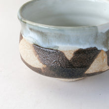 Load image into Gallery viewer, MINOYAKI BLACK ORIBE UCHI-UNOFU MATCHA BOWL
